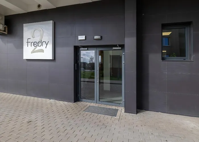 Unique Marina 1 With Spacious Balcony In By Renters Apartment